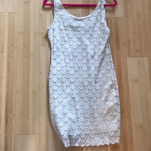 Adorable scoop neck dress cream